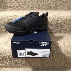 New  Men’s Reebok athletic work shoe